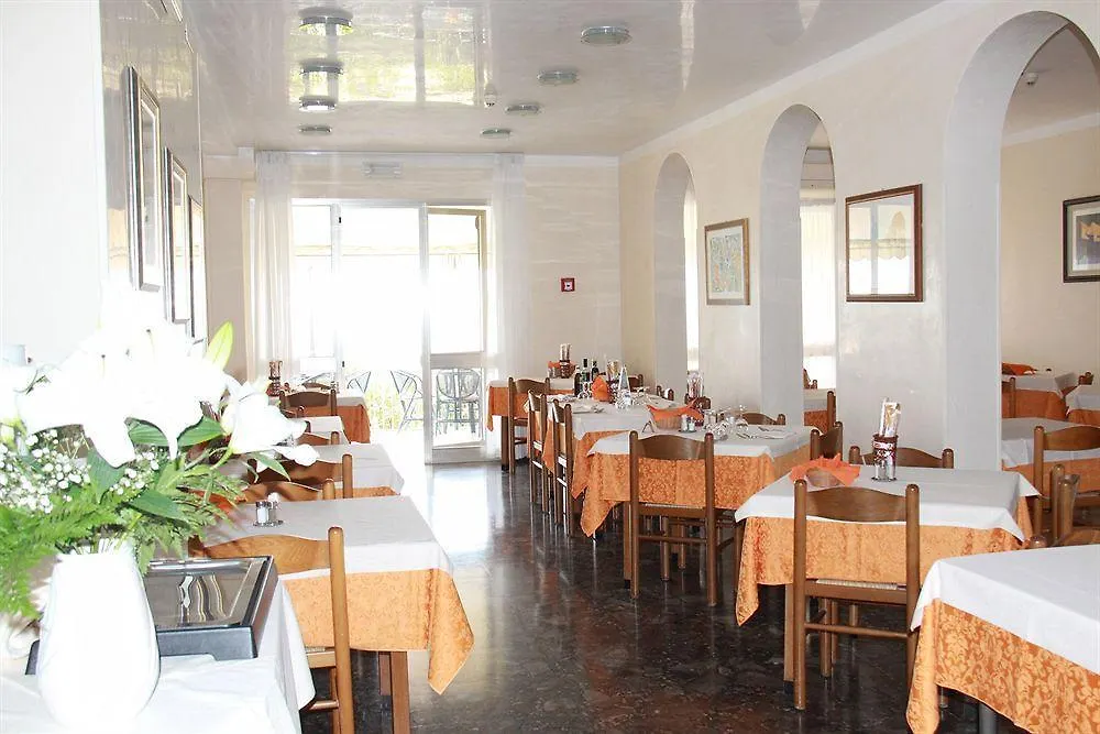 ****  Hotel Astoria Каорле Италия