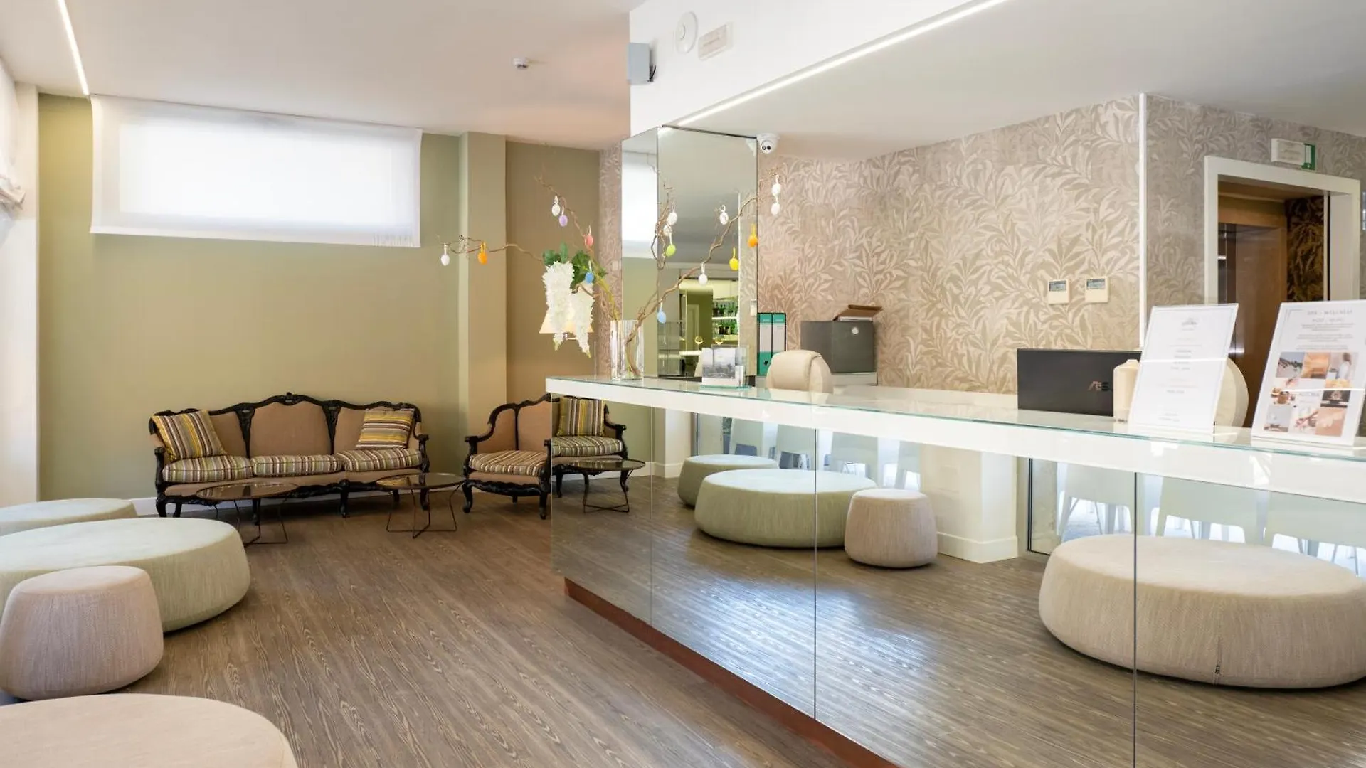 Hotel Astoria カオルレ イタリア